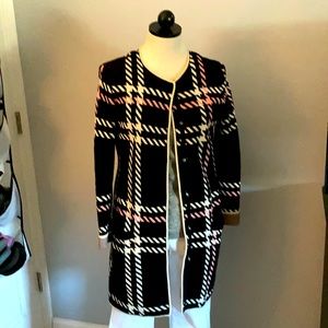 Long snap front cardigan. Talbot. Black/pink/white